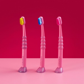 「クラプロックスベビー　歯ブラシ0～4歳用（株式会社クラデンジャパン）」の商品画像の2枚目