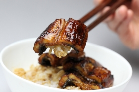 「うなぎの宝庫・長崎諫早！伝統の&ldquo;諫早焼&rdquo;で焼きあげた&ldquo;九州産&rdquo;うなぎの蒲焼（九州ムラコレ市場）」の商品画像の3枚目