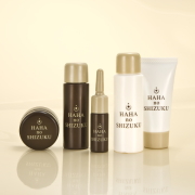 「母の滴　5点トライアルセット（フローレス化粧品株式会社）」の商品画像