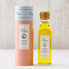 「オリーブジュース100％オイル<キヨエ>　ギフトBOX付（株式会社バロックス）」の商品画像