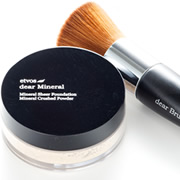 【天然ミネラル100％】ナチュラルな艶肌タイプ「ミネラルシアーファンデーション」の商品画像