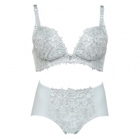 ※販売終了【ノンワイヤーでもバストをしっかり補正する】 エクサブラ・リラの商品画像