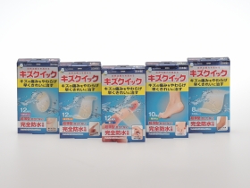 「キズクイック 各サイズ（旧モイストキュア）（東洋化学株式会社）」の商品画像の1枚目