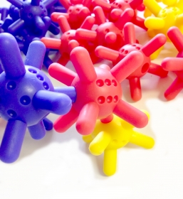 つのつのサイコロ　30個入り　おもちゃ０才から１００才の商品画像