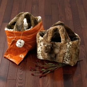 「カシュカシュ cachecache(ミックスフェイクファーリバーシブルトートバッ（株式会社 アンビリオン）」の商品画像の4枚目