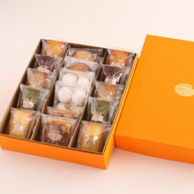 「画家の休日ギフトセット（敷島製パン株式会社）」の商品画像