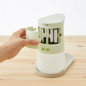 「アルザウバー オートディスペンサー アルコールタイプ（プラス株式会社ステーショナリーカンパニー）」の商品画像の3枚目