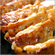 出雲そば餃子2種セット(10個入り&times;ニンニク入り1パック、ニンニクなし1パック)の口コミ（クチコミ）情報の商品写真