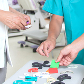 「今話題の耳つぼマッサージ商品「イヤーフック」（株式会社ディディトリニティーラボ）」の商品画像の4枚目