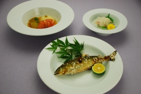 「UFO BOWL（パスタ皿）　Ｌサイズ（株式会社クリヤマ）」の商品画像の4枚目