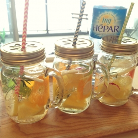 「大人の硬水「HEPAR（エパー）」でデトックスウォーターを作ろう！（株式会社大香 ）」の商品画像の1枚目