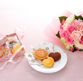 「フラワーブケ―&スイーツ（株式会社アンデルセン）」の商品画像の2枚目