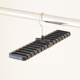 「ベルトが14本収納できる＊ベルトハンガー（収納の巣（株式会社テンネット））」の商品画像の2枚目