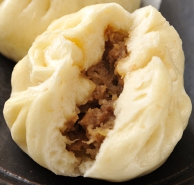 「＜兵庫県＞神戸牛肉まん５個入り（出光クレジット株式会社）」の商品画像