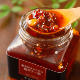 赤い壺 激辛 ラー油 〔110g&times;3〕 株式会社RAカンパニーの商品画像