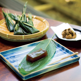 れんこん餅 桐箱入 〔12本〕の商品画像