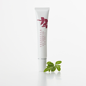 「目元のケアに『ベジスタイル アイセラムジェル（目元用美容液ジェル）』（VEGESTORYー植物工場物語ー）」の商品画像の2枚目