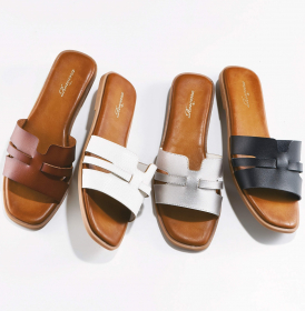 フラットスクエアミュールサンダルの商品画像