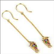 「「薔薇のつぼみ」マルチカラーｘローズカットダイヤモンドピアス（株式会社ベーネユナイテッド）」の商品画像