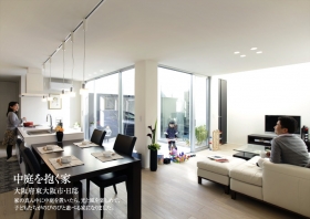 「【木の家】中庭を抱く家　／重量木骨の注文住宅（重量木骨の家）」の商品画像