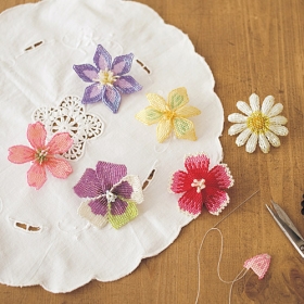 瑞々しい花びらのきらめき　ビーズステッチフラワーの会の商品画像