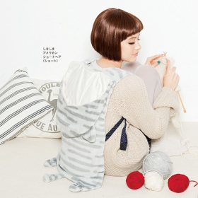 「ふんわり背負ってかぶって　こたつで丸まる　フード付き　あったかおうちねこ（株式会社フェリシモ）」の商品画像