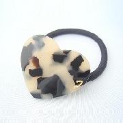 「キュートなハートモチーフのヘアゴム♪（ショコラスタイル）」の商品画像