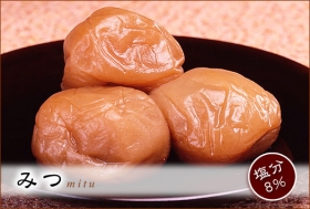 「【梅干の梅見月】梅干し『みつ』上質のハチミツを加え、甘味と酸味がまろやかな味わい（マルヤマ食品株式会社）」の商品画像