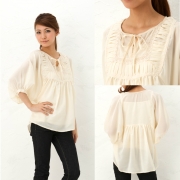 ドルマンスリーブギャザーブラウスの商品画像