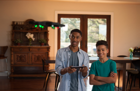 「プログラミングが出来る！モジュラー方式の知育ドローン 「Airblock」（ソフトバンク コマース＆サービス株式会社）」の商品画像の2枚目