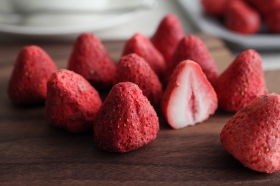 ホワイトいちごチョコの商品画像