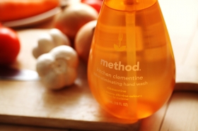「method　キッチンハンドソープ　ジェルタイプ（アンジェ web shop）」の商品画像の2枚目