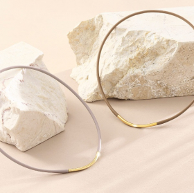 Lierrey ループネックレスの商品画像