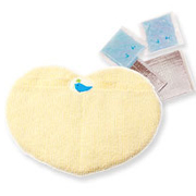 「保冷材付き すくすくハート型まくら（株式会社グースカンパニー）」の商品画像