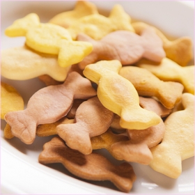 「【ボンボンコピーヌ】犬猫の無添加おやつ / Sweetクッキー 80g （絹株式会社）」の商品画像