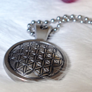 「エナジーバランスペンダント（フラワー・オブ・ライフ）／装着者のエネルギーをパワー（(財)国際スピリチュアル財団(SPF)）」の商品画像