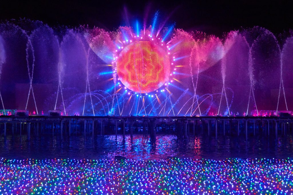 當真あみ＆齋藤潤、冬の始まりの点灯式： 圧巻のジュエルミネーション