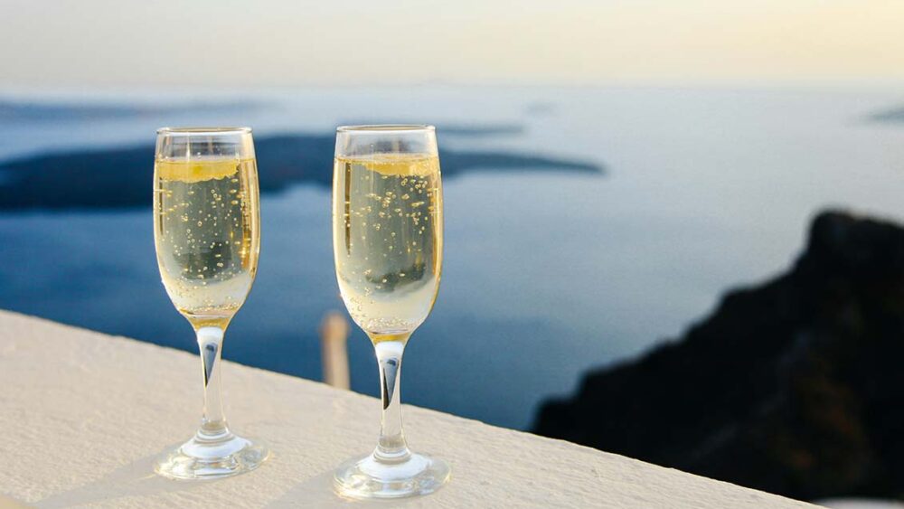 贅沢な悩み　英語 a champagne problem 意味