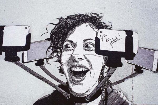 your ego is not your amigo 意味　プライドは友達じゃない　