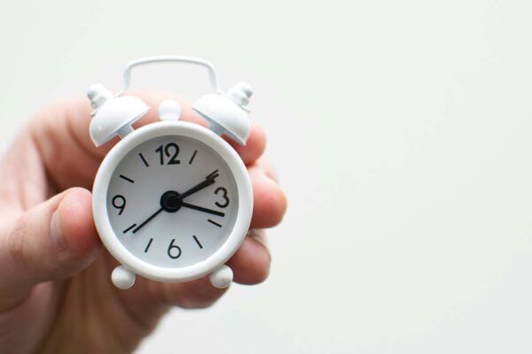 かかっても　英語　if that. 意味