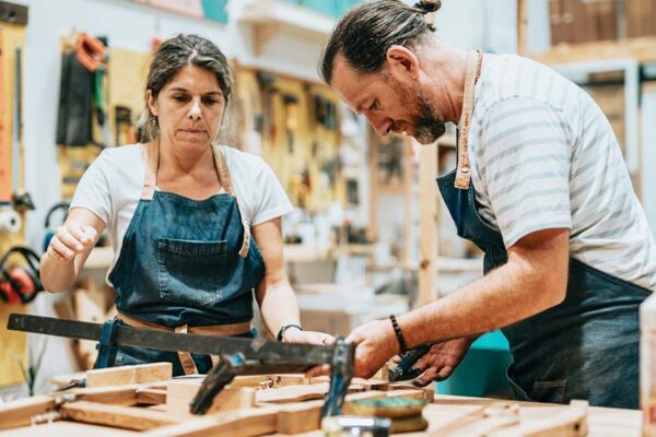 手に職をつける　英語 learn a trade