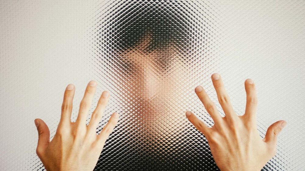 庶民感覚がない　英語　out of touch 意味