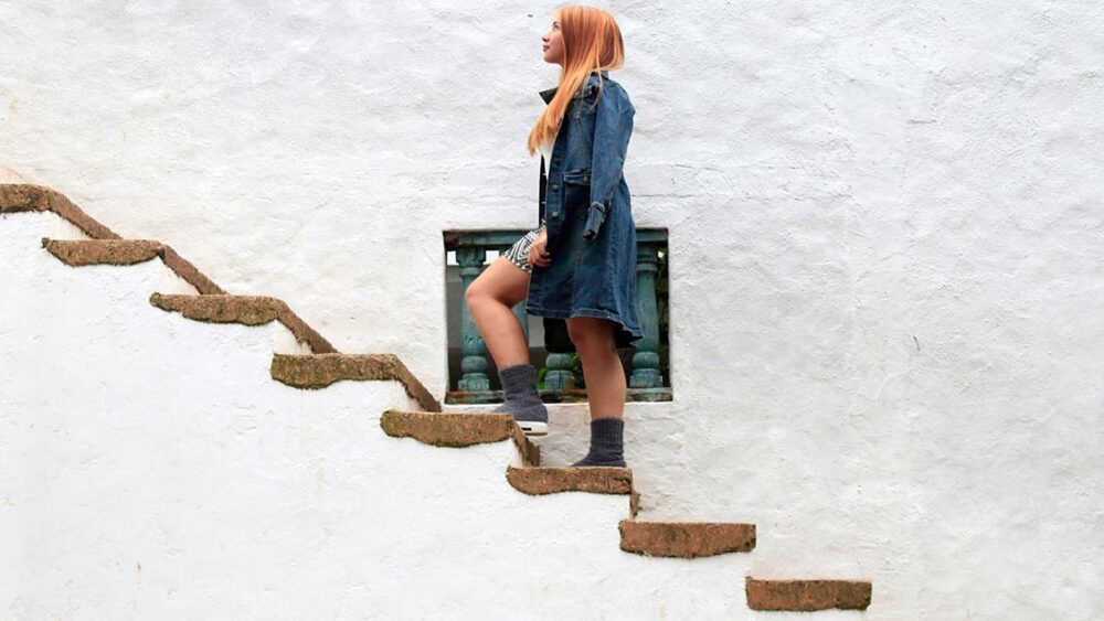 歩み寄る　英語　間を取る　meet halfway 意味