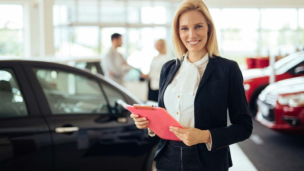 upsell 意味　余計なものを勧めてお金を使わせる　英語