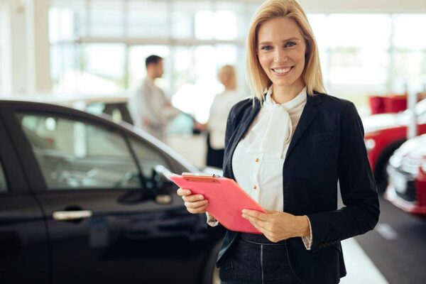 upsell 意味　余計なものを勧めてお金を使わせる　英語