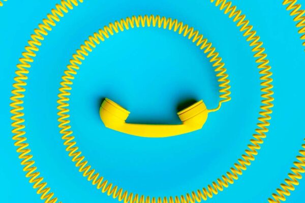 朝一で　英語　明日一番に　first thing in the morning first thing tomorrow 意味