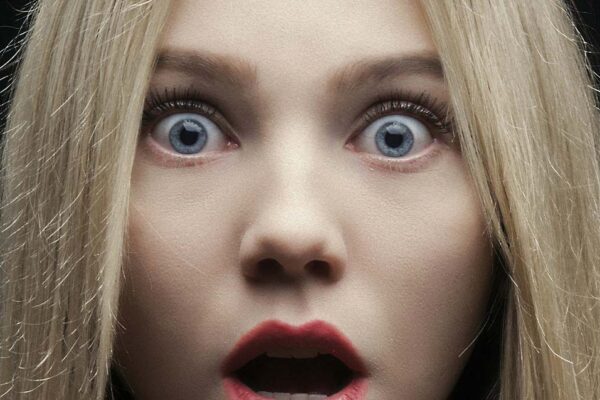 予想外　英語　didn't see that coming 意味