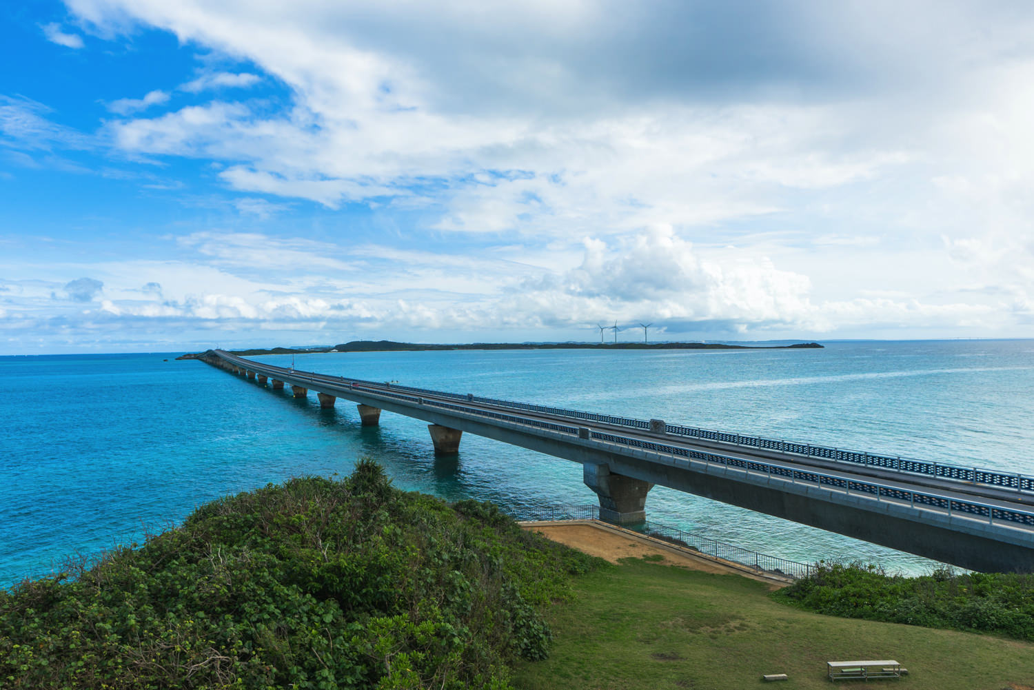 池間大橋 おきなわlikes 県民と旅行者のための沖縄お出かけ情報サイト