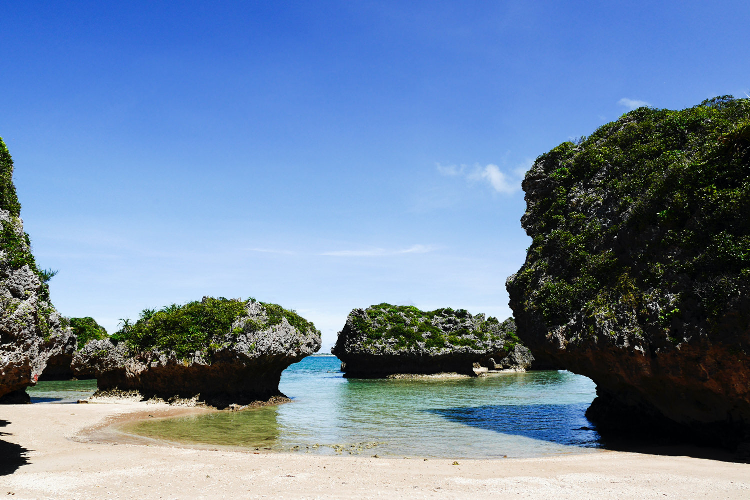 浜比嘉ビーチ おきなわlikes 県民と旅行者のための沖縄お出かけ情報サイト