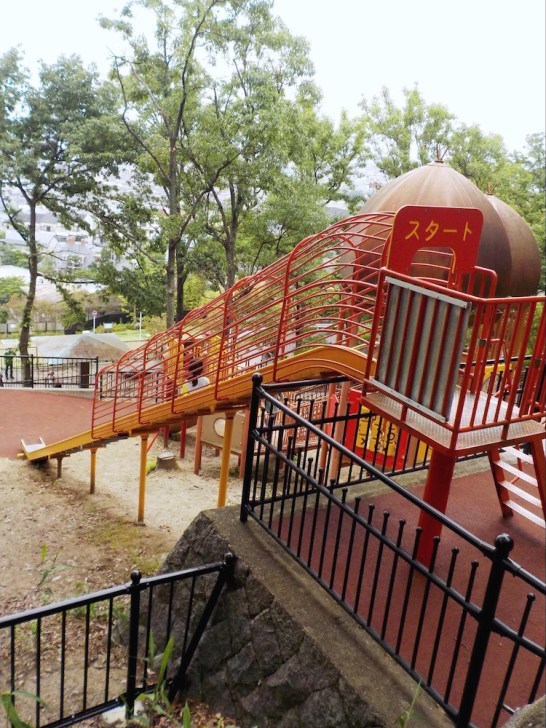 滑り台